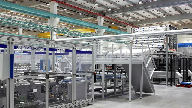 Schréder lights manufacturing halls like those of The Navigator to ensure safety and reduce operating costs