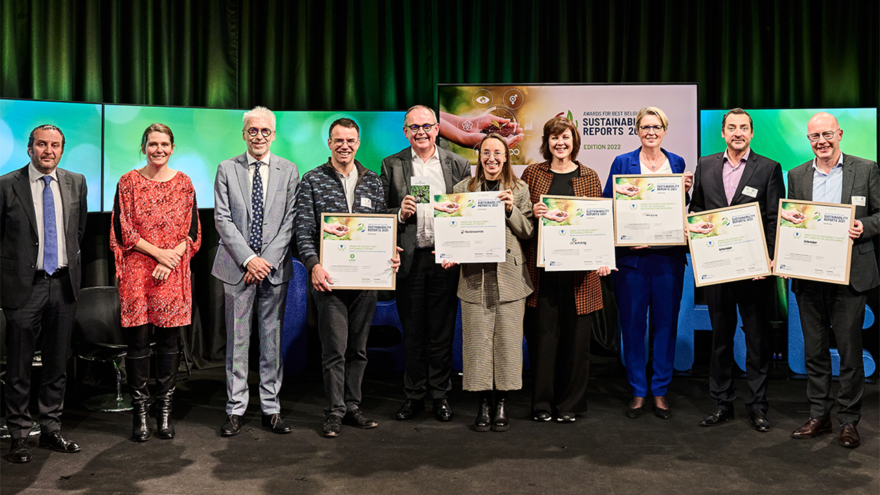 Schreder sustainability report wins 2 prizes